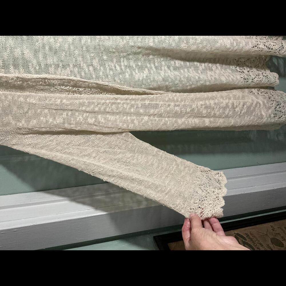 Lightweight Open Knit  Delicate With Scalloped edges  Size 2X - Picture 4 of 12